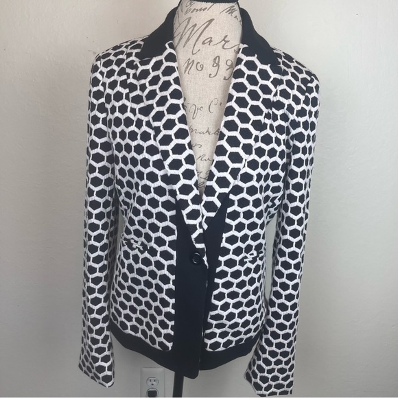 Esley black & white honeycomb pattern blazer in Woman’s Large-NWT - Picture 14 of 15